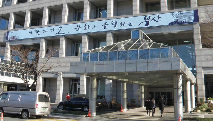부산 방문 외국인 관광객 1년 만에 반등 ,2017년 동월 대비 일본 24.3%, 중국 16.3%, 비중국 25.7%, 동남아 5.7% 증가