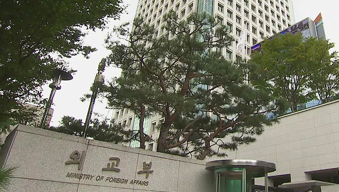 강경화 외교장관, 「아베」일본 총리대신 예방 및「고노」일본 외무대신과 오찬 회담