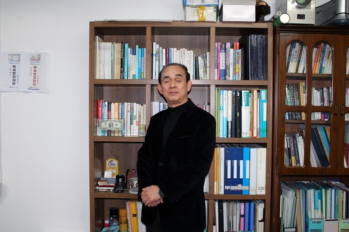 “창문형 나노방진필터 알프스-홈’ 투시성, 뛰어난 통풍효과 통해 자연 환기효과 극대화 주식회사 알프스 신명범 대표