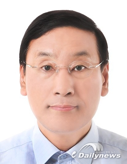 [칼럼] 개(犬)판의 정치 그리고 내로남불