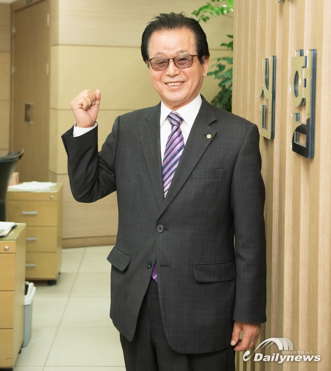 “안정 속의 도약, 자산 2천억을 조기에 달성하려고 합니다”