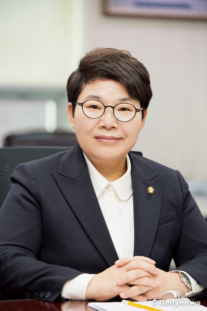 “농산물의 가격안정과 농업인의 소득안정 위해 최저가격보장제 도입 절실”