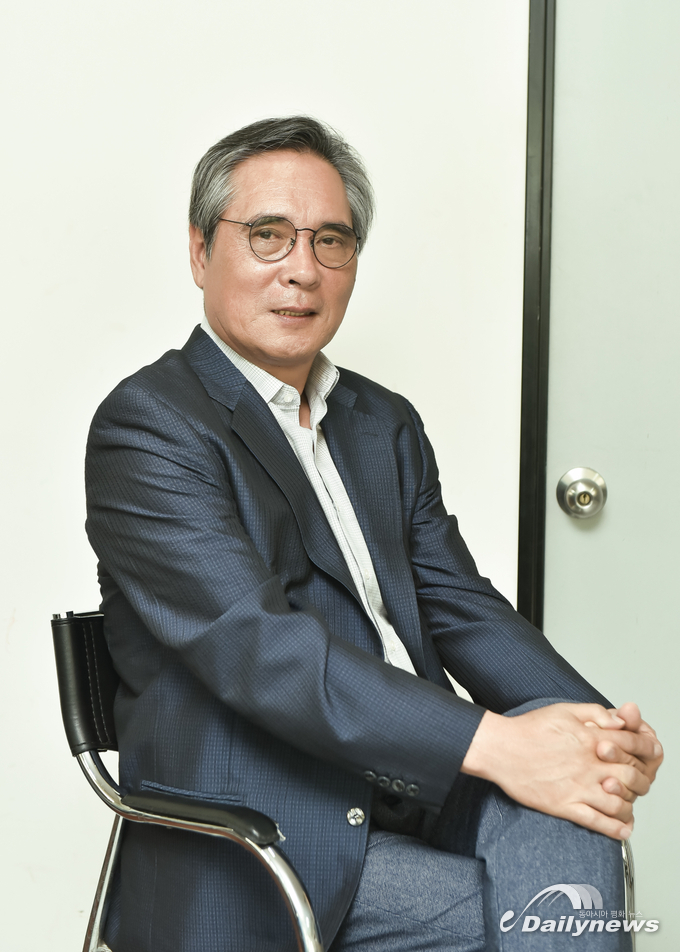 “어음쓰지 않고 할부도 없는 건강한 전문건설기업, 우리나라 미장분야를 더욱 발전시켜 나가겠습니다”