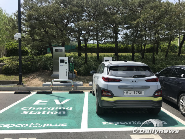 한전, 전기차에 충전 플러그 꽂기만 하면 충전되는 Plug&Charge 기술 개발
