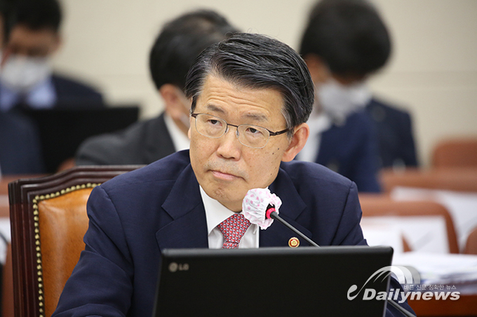금융위-금감원장, 사모펀드 피해 사태에 “재발 방지할 것”