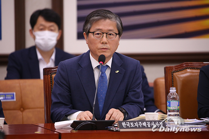 LH 사장“MB·朴·文 중 주택 정책 文정부가 가장 잘한다 생각”