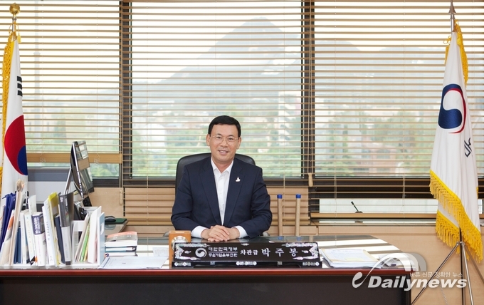 “정부 규제로 인한 고충이 있다면 즉시 저희가 달려가겠습니다”