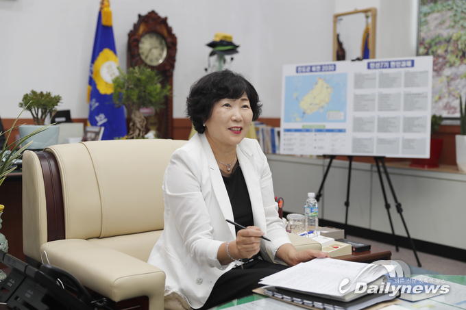 “여성, 안전, 봉사를 모토로 발전하는 진도군 의회를 만들겠습니다”