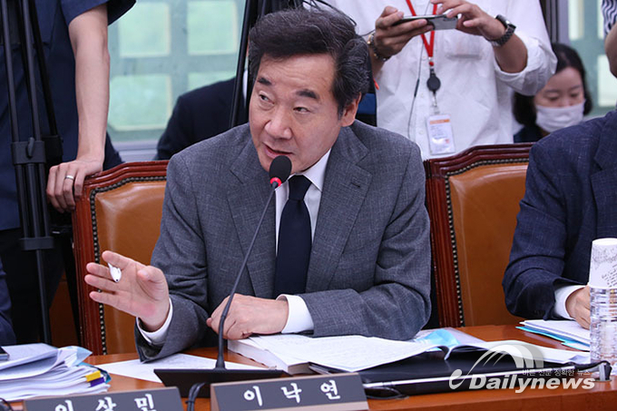 2차 재난지원금 지급 놓고 이낙연 VS 이재명 충돌