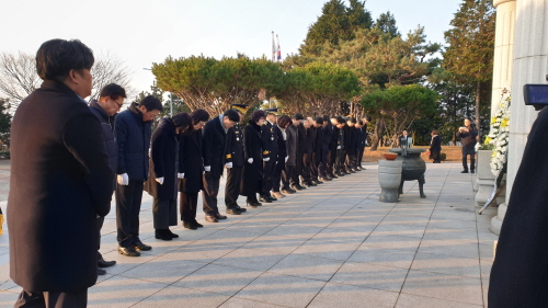 광양시, 경자년 새해 현충탑 참배
