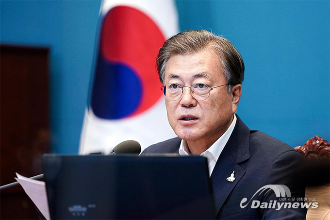 文 “재난지원금 전국민 지급 일리 있지만···재정상 어려워”