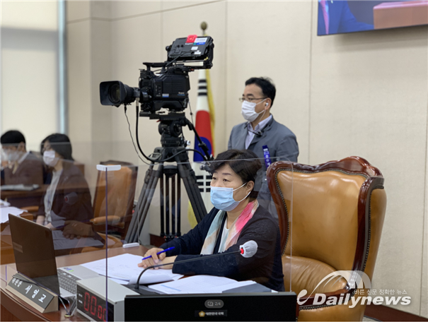 서영교 행안위원장, 민생 맞춤형 긴급재난지원 위한  4차추경 원안 상임위 의결!