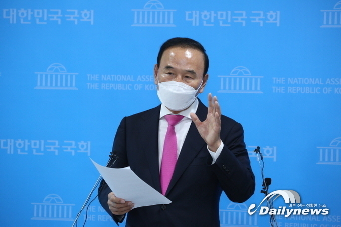 박덕흠, 국민의힘 탈당···“당에 부담 주지 않겠다”