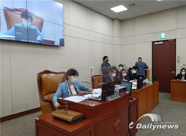 더불어민주당 서영교 행안위원장, “국가공무원에 걸맞은 신속한 국가행정, 회계 체계 마련 필요”