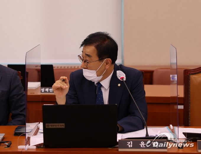 열차 선로 유지보수 노동자 안전 대책 여전히 미흡