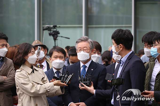 이재명 “사법부에 경의 표한다···도정에 시간 쓸 수 있게 돼 감사”