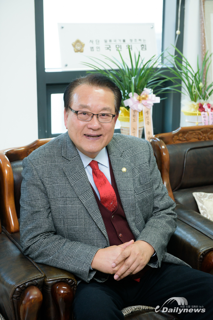 대한노인회 회장 김호일 당선!!