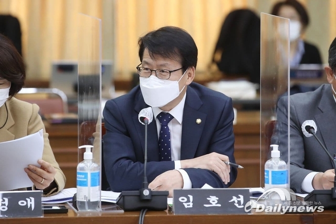 임호선의원, ”현장 의료진에게 고의로 코로나19 감염시킬 경우 과태료“