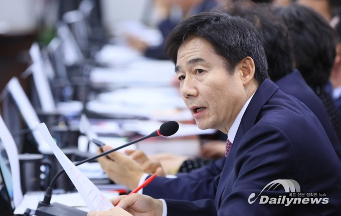 이용호 의원, 불법 입국·무증상확진자 외국인  본국 송환하는 「감염병 예방법 일부개정안」 대표발의!