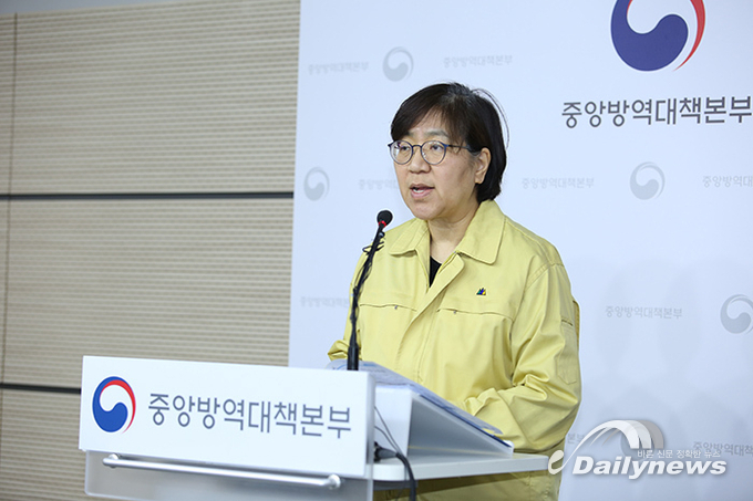 정은경 “하루 1200명 확진 예측···코로나19 발병 이래 최고 위기”