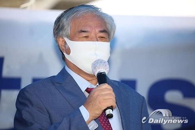 ‘선거법 위반-대통령 명예훼손’ 전광훈 목사, 1심서 무죄 판결