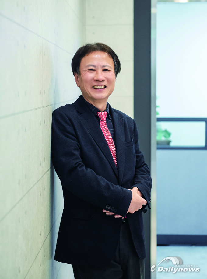 [칼럼]호치민 주석, 인간에서 신화로!  ‘적들도 존경했던 호아저씨’