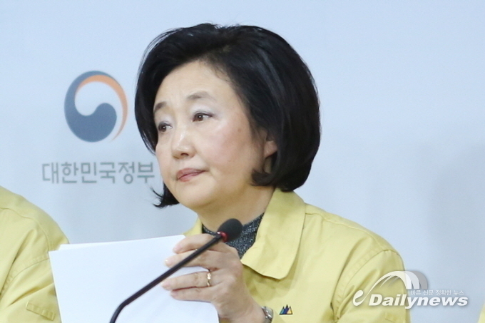 박영선 “여권 상황 안 좋아져···서울시장 출마 가능성 열어둘 것”