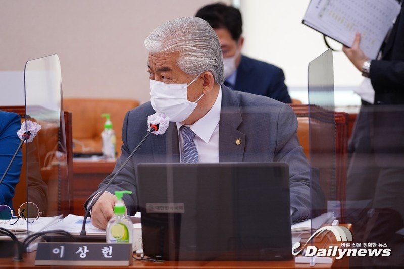 황희 문체부 장관 후보자, 영화산업 위기 극복 위해 제도적 지원 약속