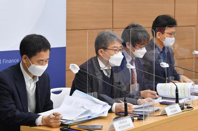 기재부, 3차 재난지원금 96.6% 365.5만명 4.4조원 지급 완료