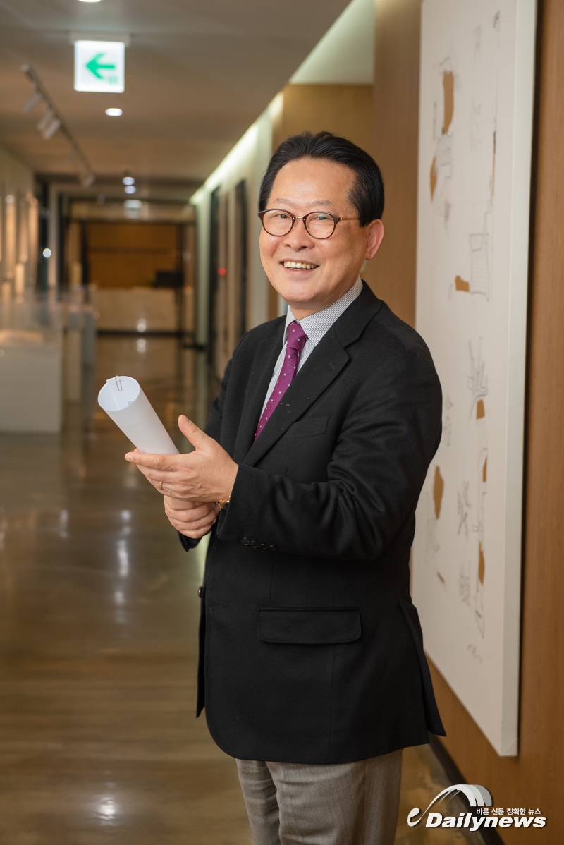 "훌륭한 건축물로 사회에 이바지하며 우리나라 건축 역사를 계속 써 나가겠습니다"
