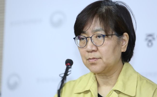 정부, `혈전 논란` AZ 백신 60세 미만 접종 보류…보건교사 접종도 연기