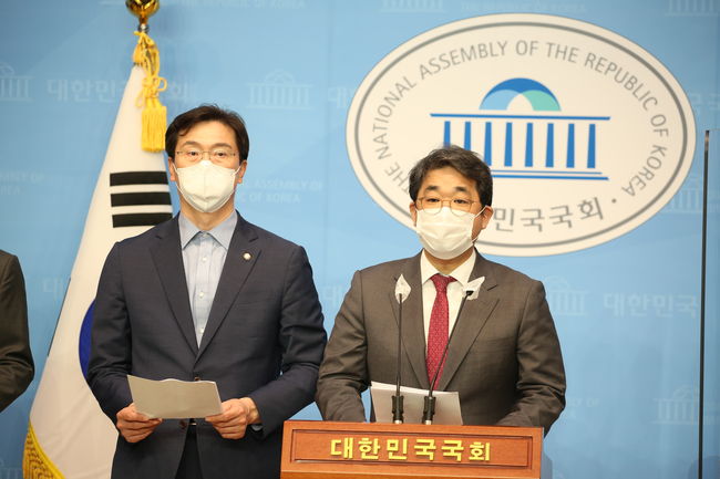 국민의힘 강민국·배준영, 김원웅 광복회장 사퇴 및 보훈처 사과 촉구