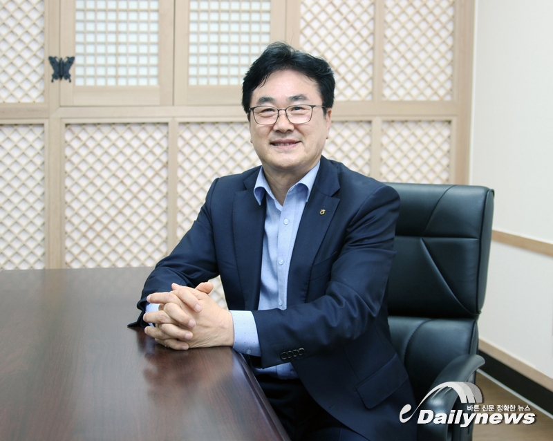 “대기업 못지 않은 미래전략실 운영과 경제사업 비중 늘려 1조원시대 김제농협을 만들어 갑니다”