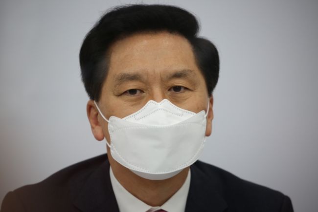민생투쟁에 드라이브 건 김기현 “부동산 등 논의 ‘여야정 협의체’ 만들자” 청와대에 제안