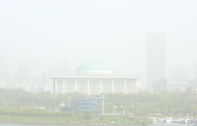 전국 황사 영향…서울 오후 2시 미세먼지경보 발령
