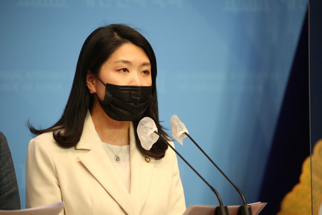 더민주 신현영 의원, `코로나19 백신접종 이상반응 신속지원법안` 발의