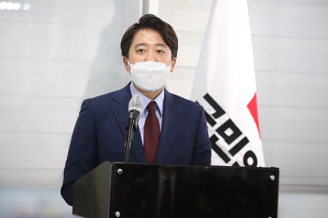 이준석, 당 대표 출마 선언 "멋지게 대선 승리할 것"