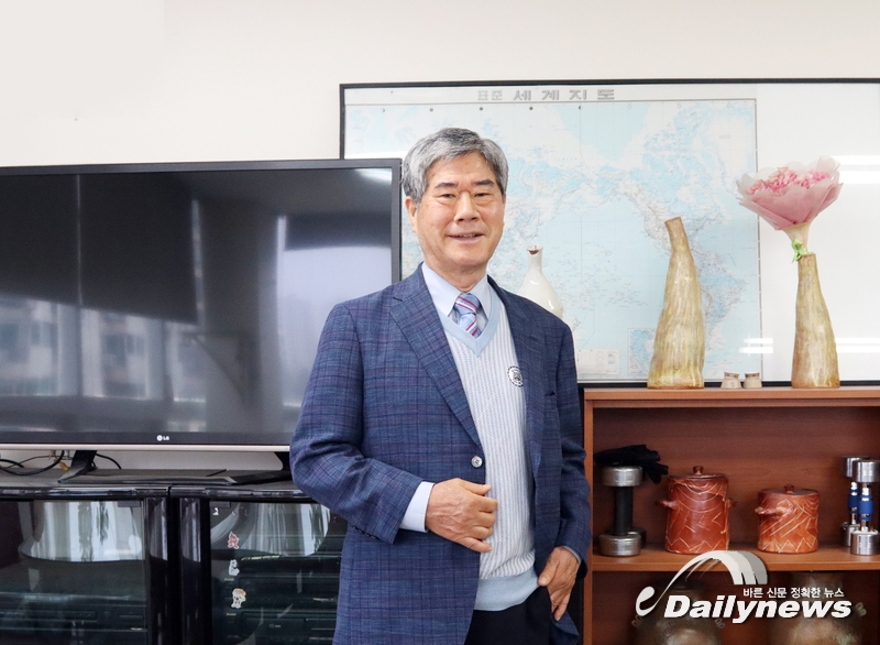 “정직과 신념으로 대한민국 약학 분야 탑 출판사의 명예를 이어가겠습니다”