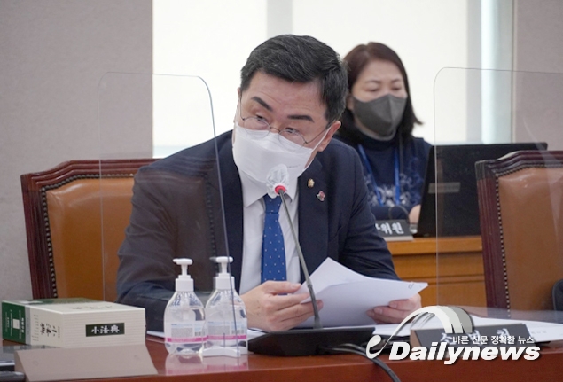 검사 출신 초선 국회의원, 민주당 소병철·국민의힘 박형수 의원