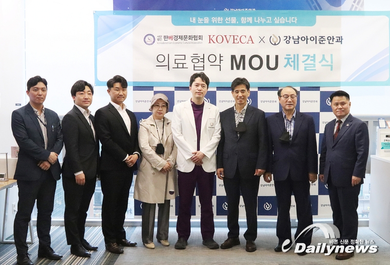“‘수술 잘하는 병원’이라는 평가도 좋지만,  좀 더 환자를 생각하며 최선의 의료 서비스를 위해 노력하는 병원이 되고 싶습니다.”