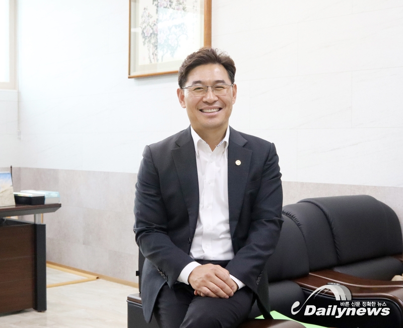 “우리나라의 환경과 제조업을 살리고, 전기차 배터리 분야 리사이클링을 준비하는 친환경 기업으로 성장하고 있습니다 ”