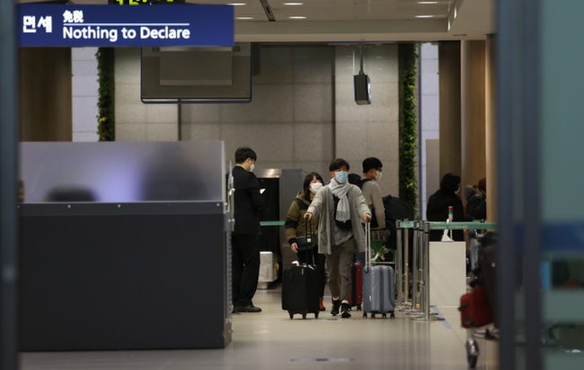 국토부, 오늘부터 100㎖ 이상 `물티슈` 국제선 기내반입 허용