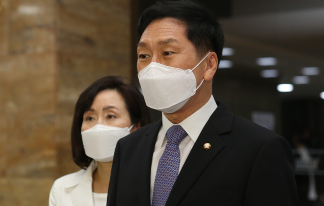 김기현 원내대표 "오염된 정치 속 부작용 없는 이준석 백신"