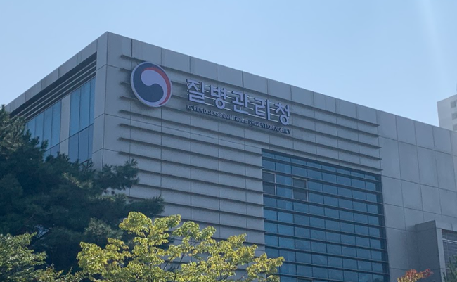 코로나19 신규 확진자 374명…이틀째 300명대
