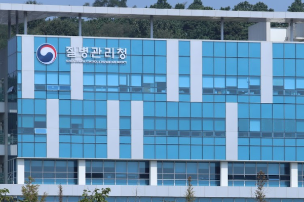코로나19 신규 확진자 711명…수도권 발생 80%