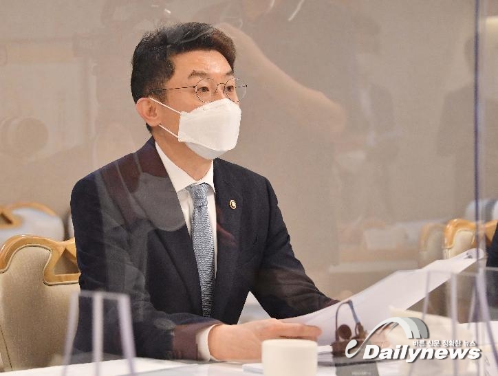 정부, 추석 민생안정대책 이달 말쯤 발표 예정