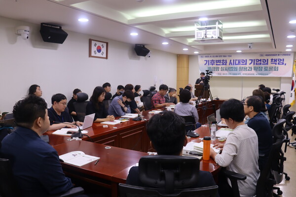 가짜 뉴스 괴담, AI를 통해 확산과 차단이 동시에 가능