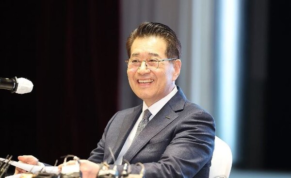 [줌인]장인회 포스크 신임 회장 "철강·배터리, 그룹의 쌍두마차이자 미래"