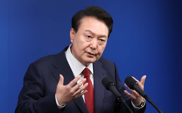 尹 "저출생, 국가비상사태...부총리급 '저출생대응기획부 신설"