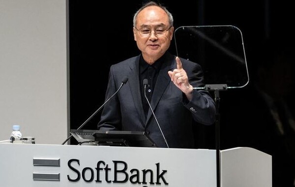 [줌인]AI에 올인한 손정의, "10년 뒤 인간 1만배 지능 가진 ASI실현"